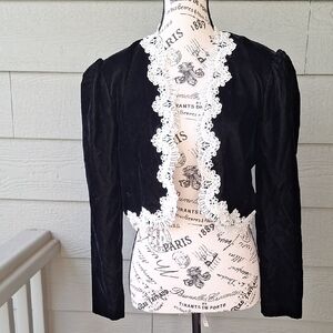 Talbots Scott McClintock Cropped Black Velvet Bolero with White Lace Sz S / M